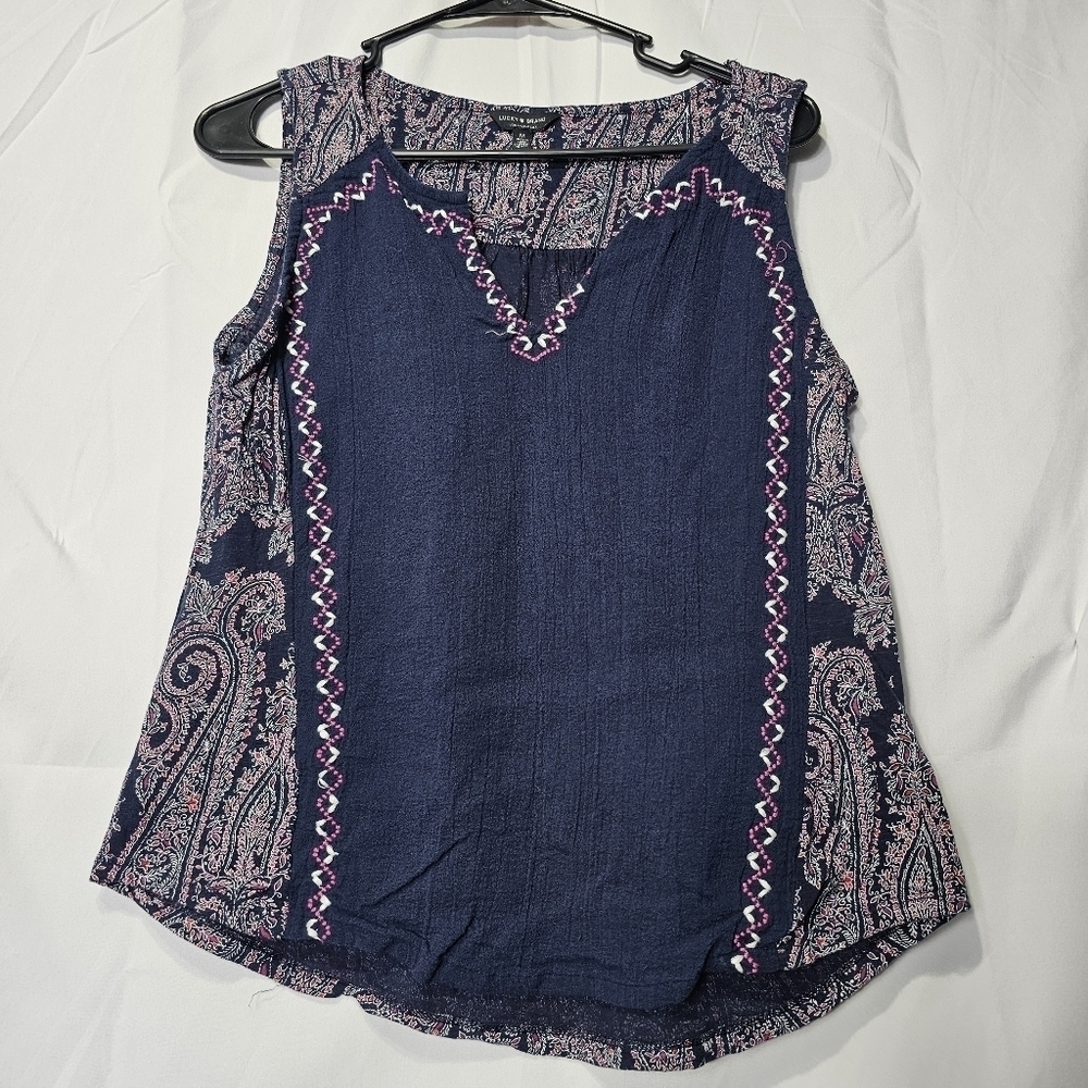 Lucky Brand medium sleeveless paisley navy blue pink and white